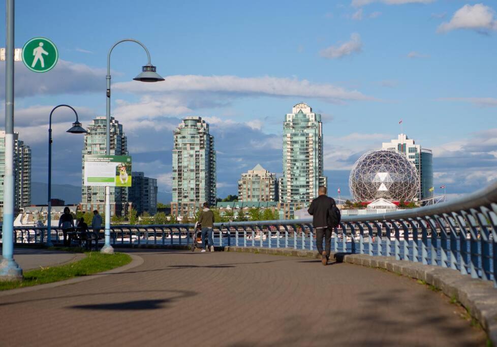 Downtown King Suite-Surround Views-Pool/Gym/Parkng Vancouver Kültér fotó
